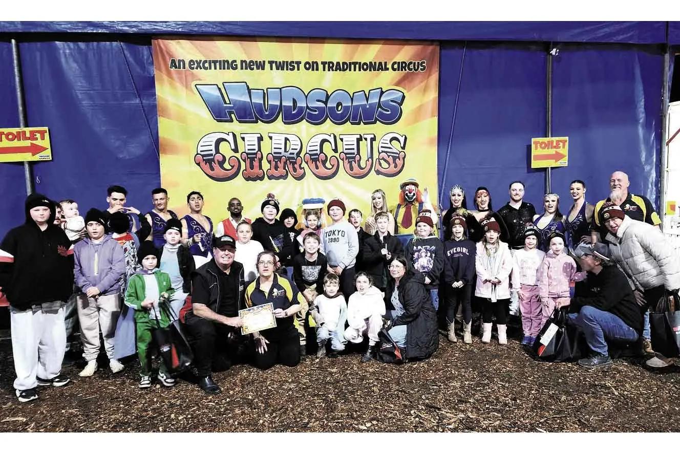 <p>The Stars of Hudson\\u2019s Circus, opening night in Dubbo with Cape 4 Kids Australia and local families. Photo: Dubbo Photo News/Ken Smith</p>\\n