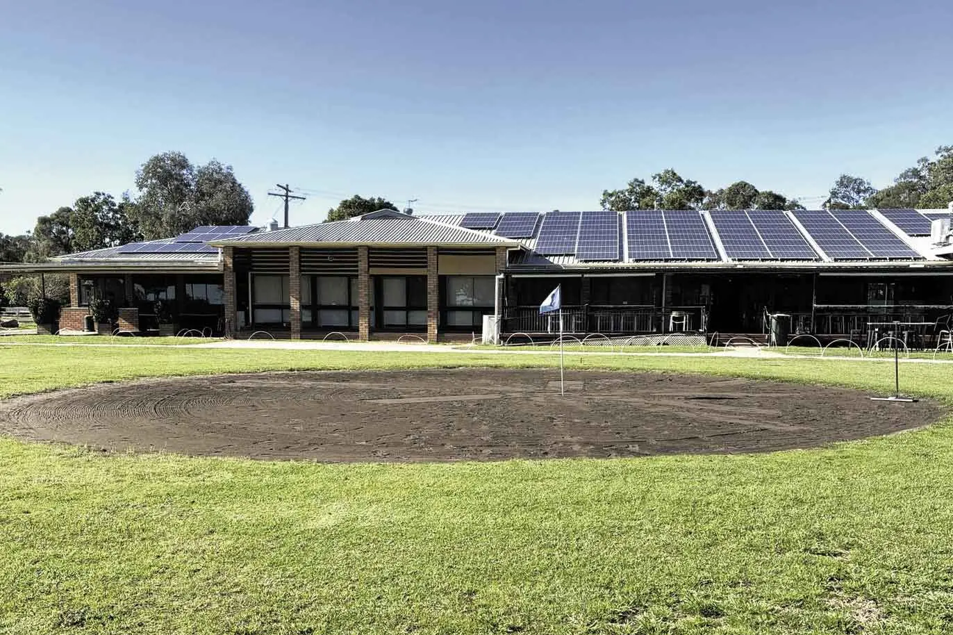 <p>It is that time of the year again for one of our top western NSW \\u201Csand green\\u201D golf courses, with Narromine Veterans Golf Club staging their annual series of tournaments. Photo: Greg Kearines</p>\\n