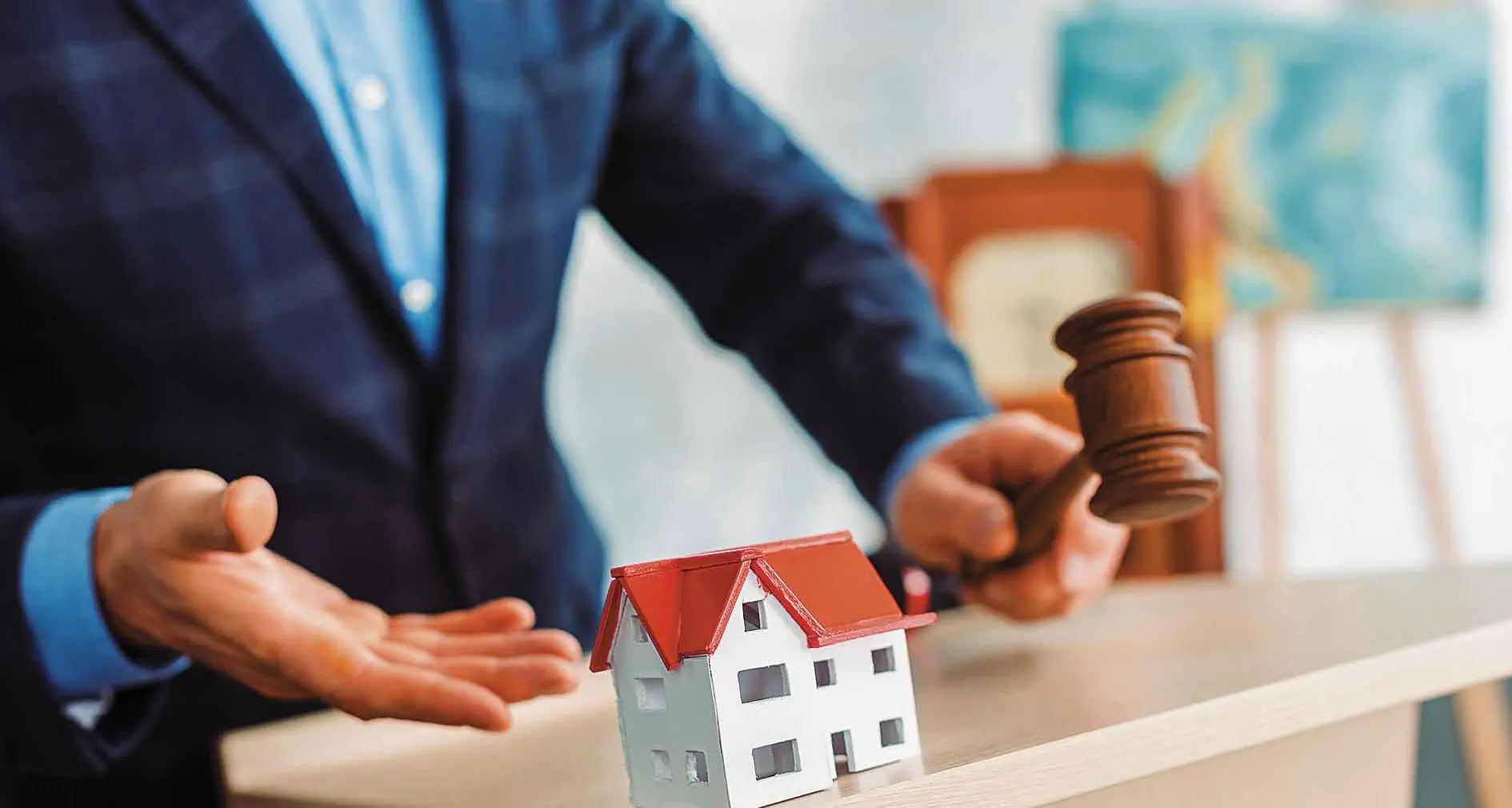 Home sellers shy away from auctions nationwide as demand dips