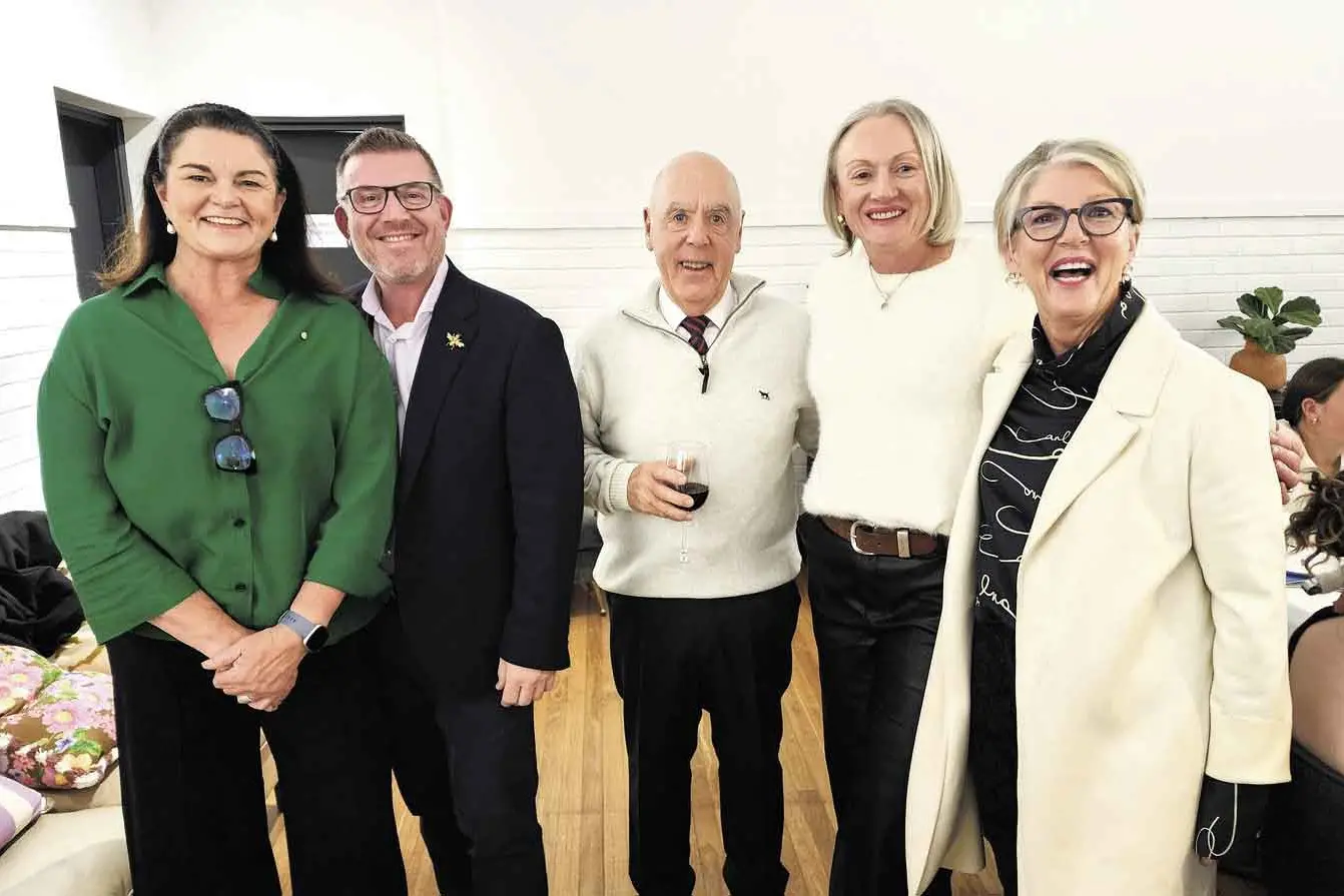 <p>Jen Cowley OAM, Dugald Saunders MP (State Member for Dubbo Electorate), David Gazzoli, Jane Diffey and Anne Gemmell (Sing Out Choir). Photos: Dubbo Photo News</p>\\n