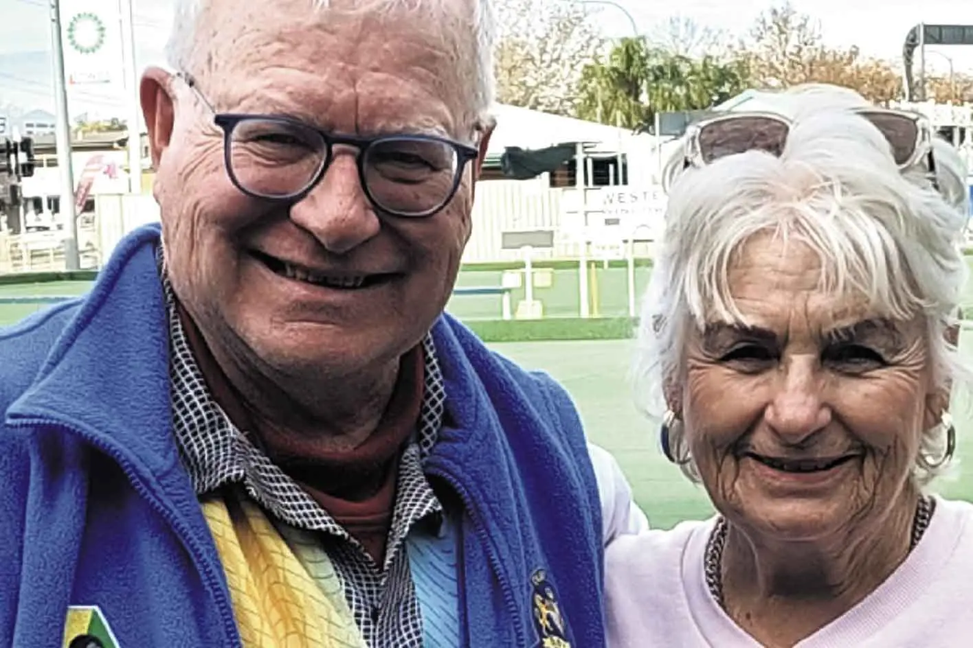 <p>Saturday winners included Greg Hough and Gaye Cottee. Photo: Back Bowls</p>\\n
