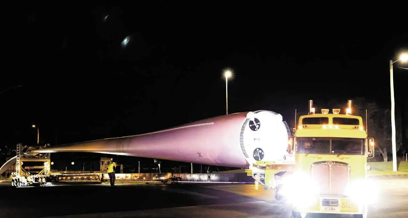 First of 207 wind turbine blades delivered to Uungula - plan your travel on Golden Hwy