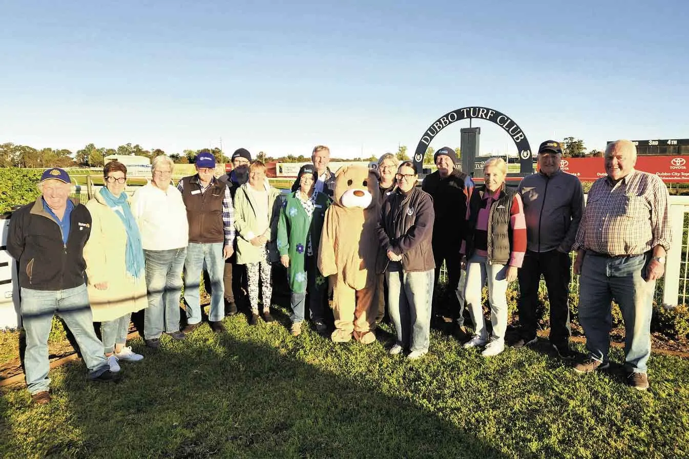 <p>Vinnies Community Sleepout participants. Photo: Dubbo Photo News/Ken Smith</p>\\n
