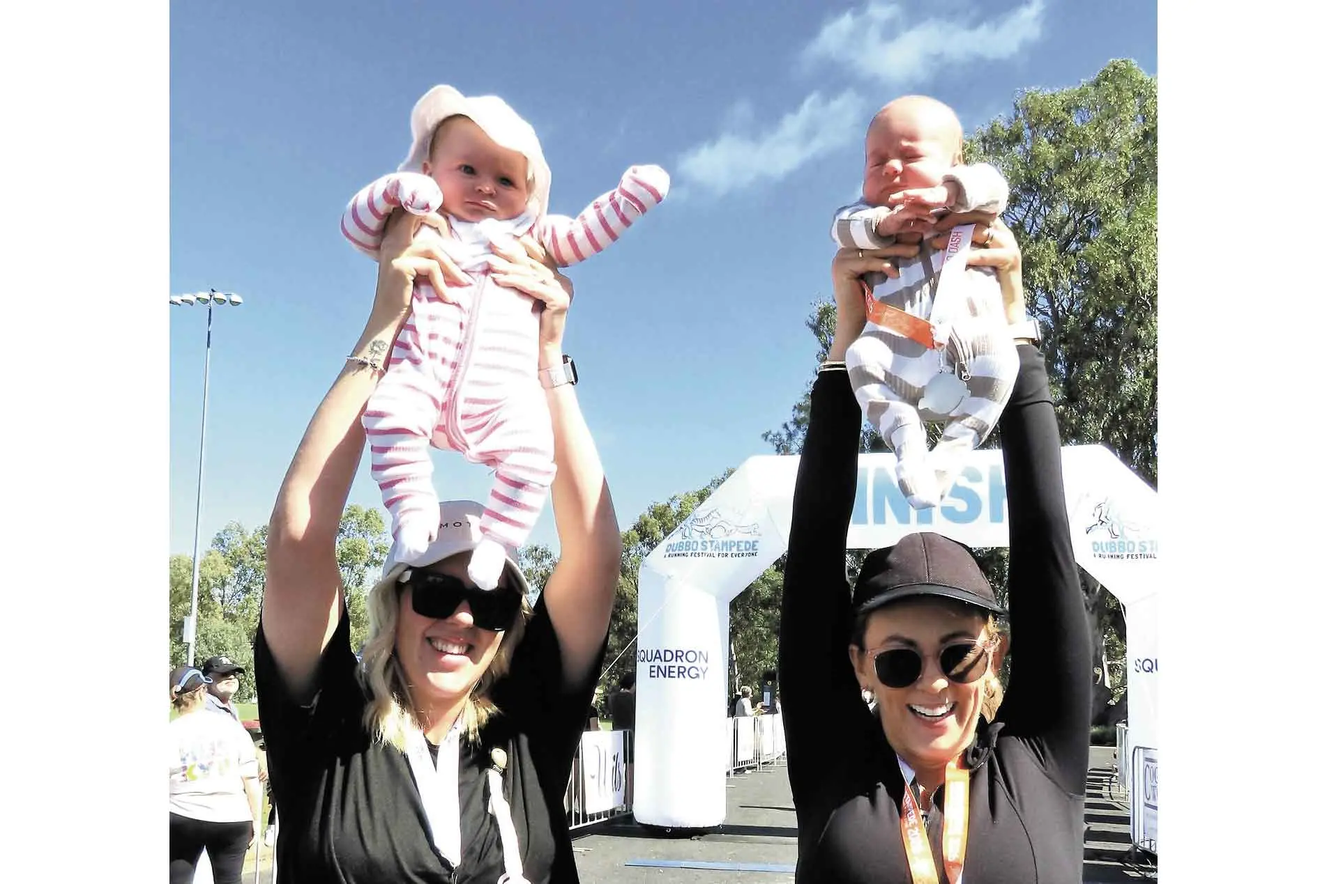<p>Babies Emma (with mum Katie) and Owen (with mum Anthea). Photo: Dubbo Photo News. </p>\\n