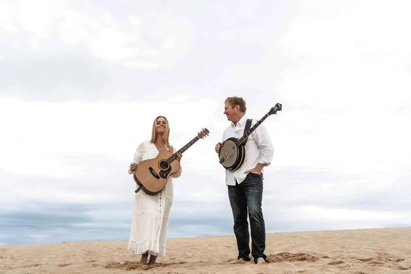 <p>Daughter-father duo Olivia  Coggan and Darren Coggan will perform in Dubbo in November at a free concert for seniors. Photo: Supplied</p>\\n