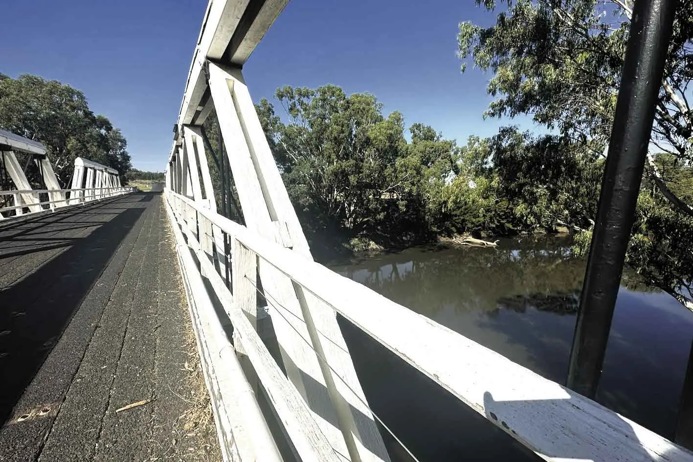 <p>View of the Macquarie/Wambuul River from the Rawsonville bridge. Photo: Dubbo Photo News/Sharon Bonthuys</p>\\n