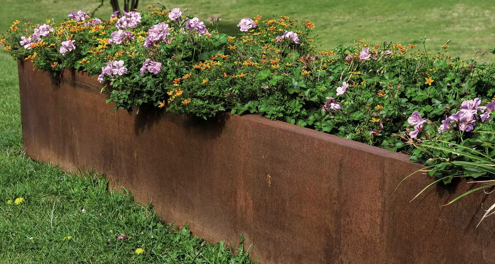 Spotlight on Corten steel: a versatile landscaping material