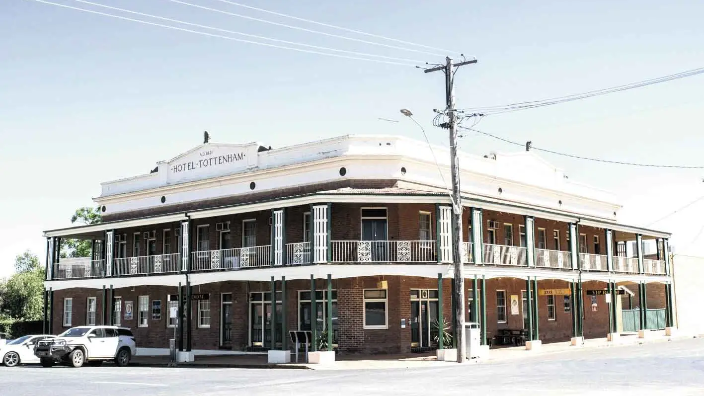 First-time publicans purchase Tottenham Hotel